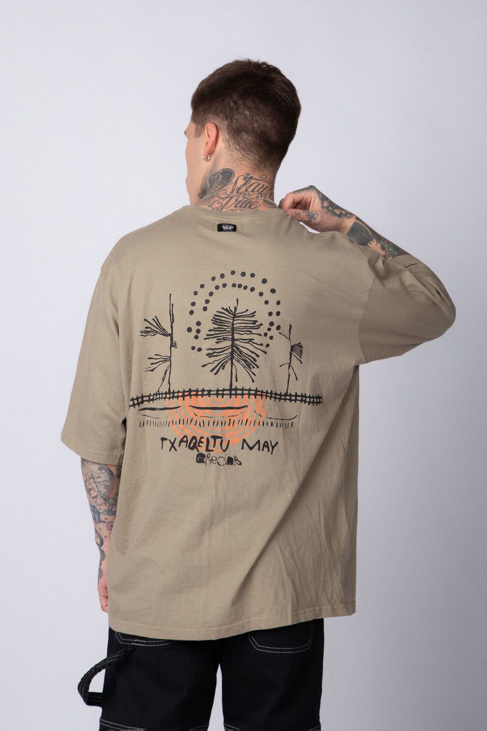 Remera Over Taz Bosque