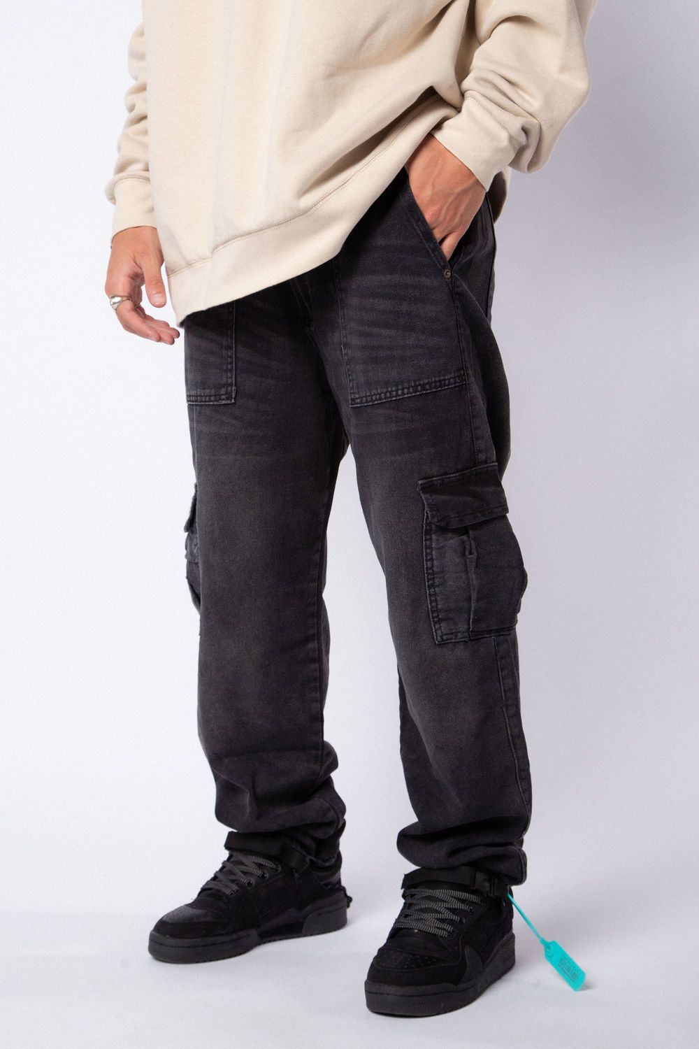 Jean Cargo Volt