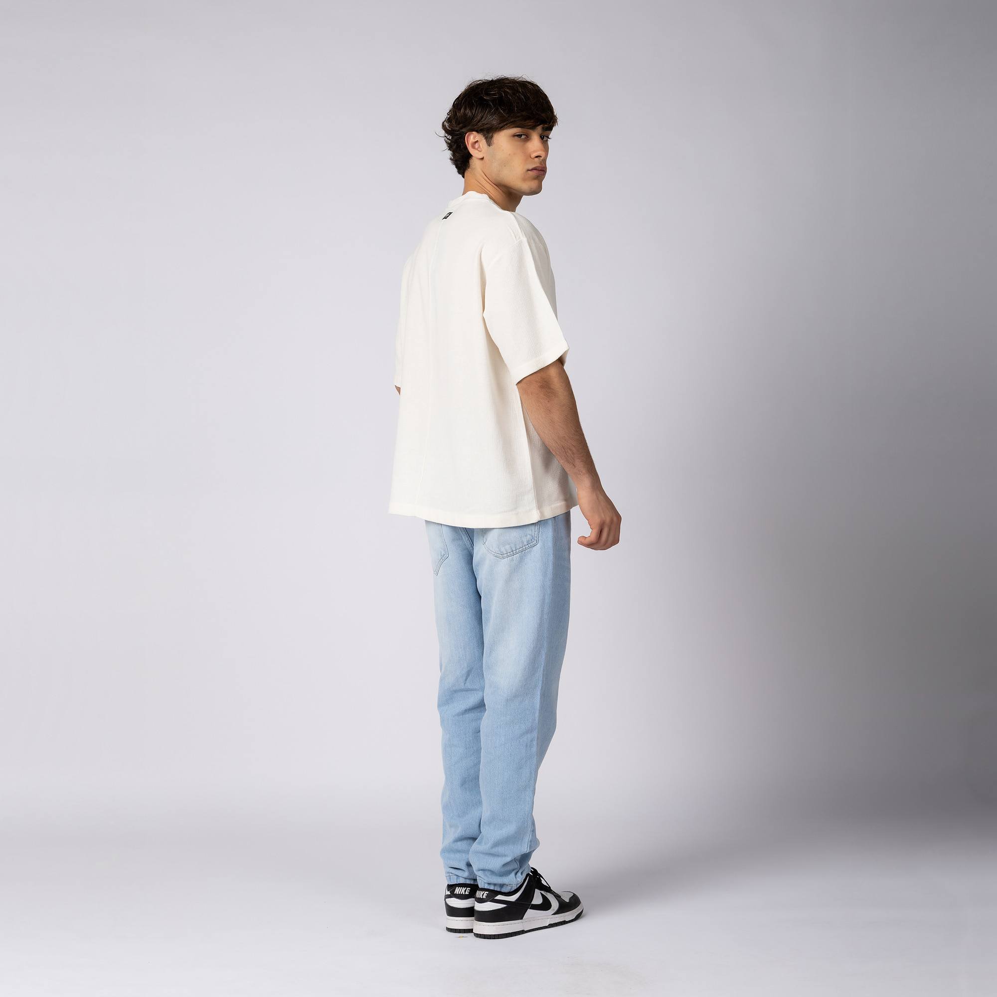 Remera Over Lino Rivo - PRE VENTA