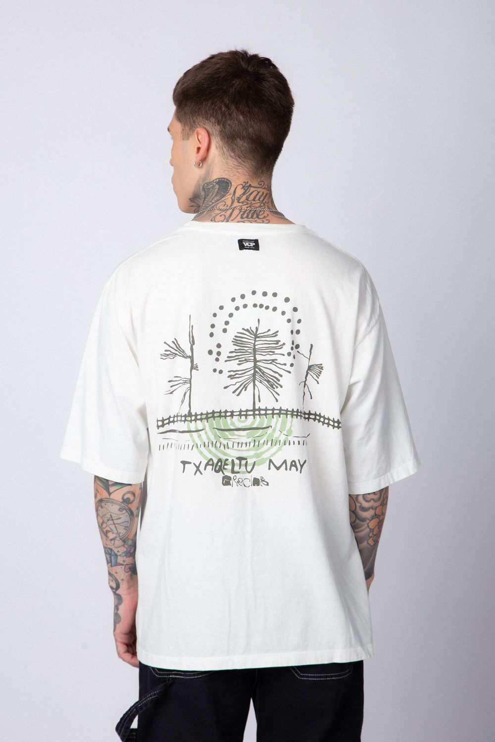 Remera Over Taz Bosque