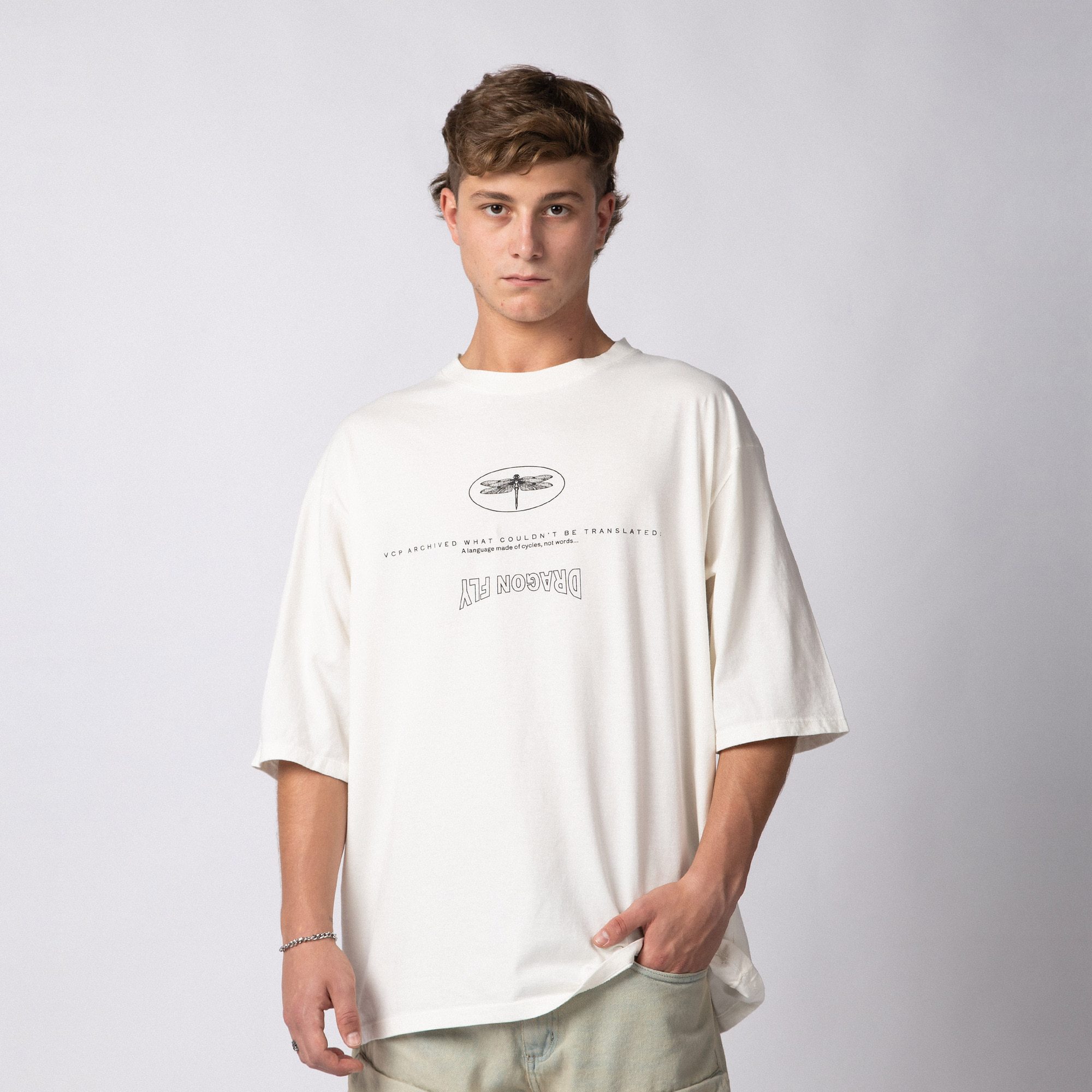 Remera Over Taz Wings