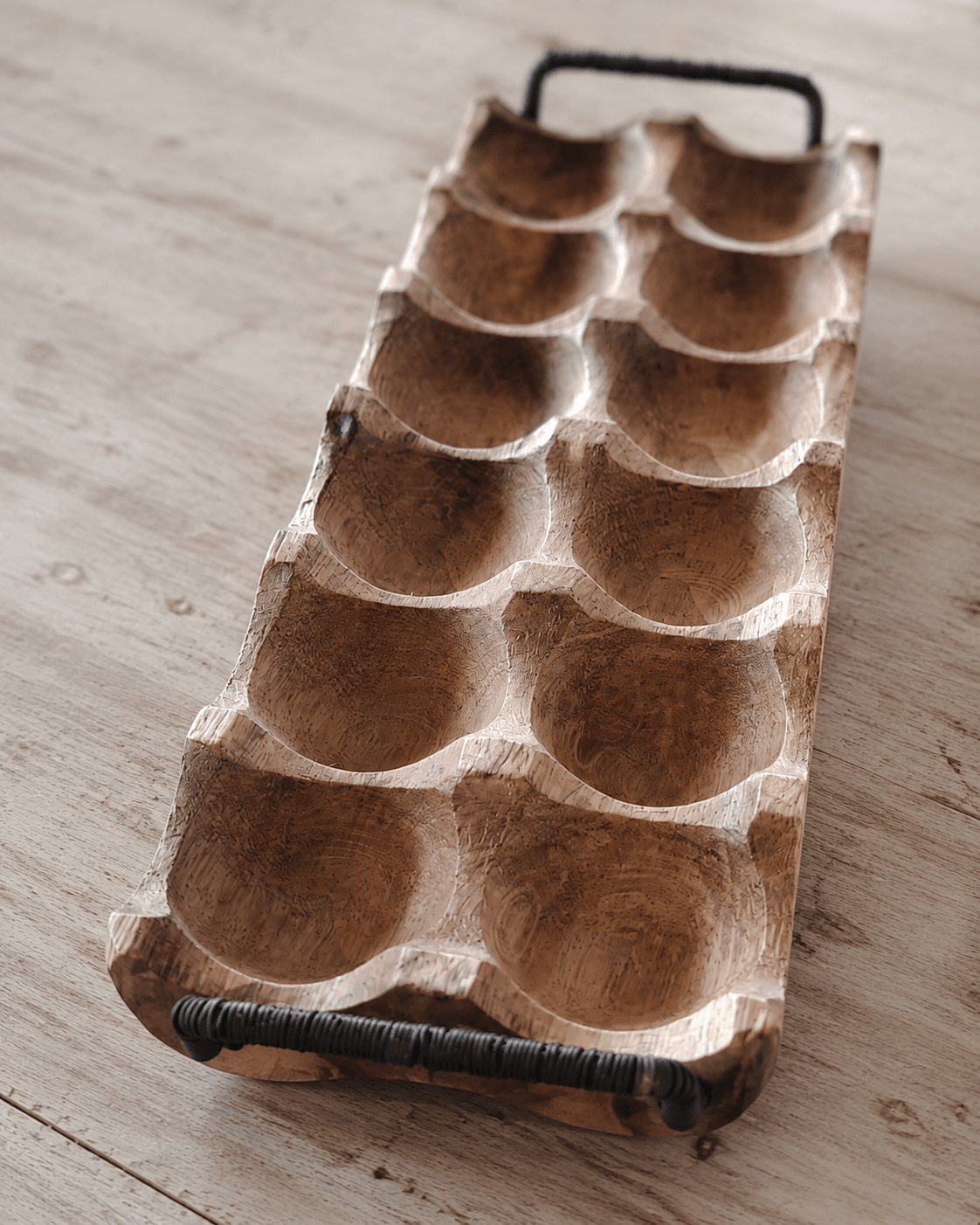 HUEVERA  HIERRO  Y MADERA