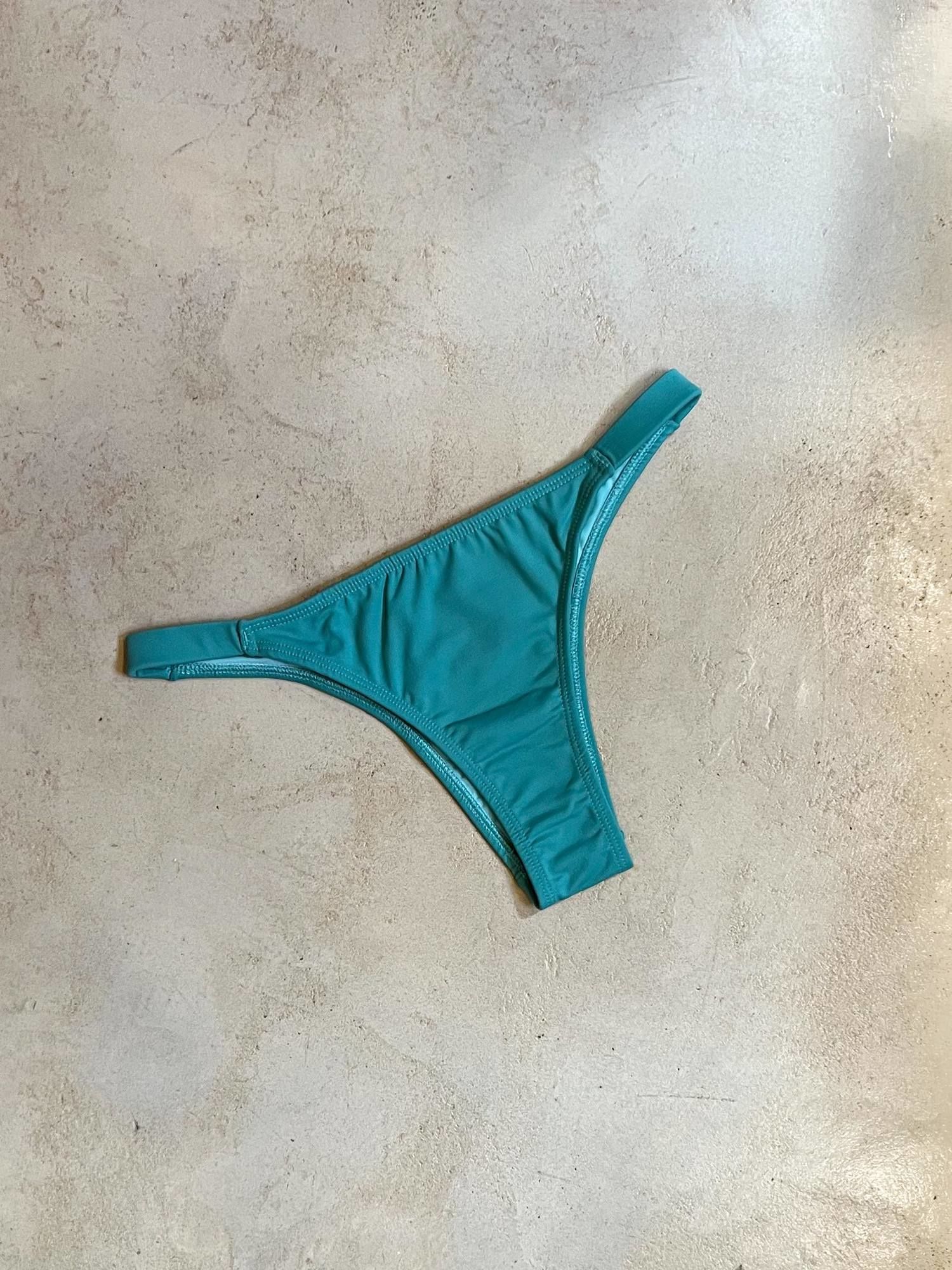 BOTTOM MAGNOLIA